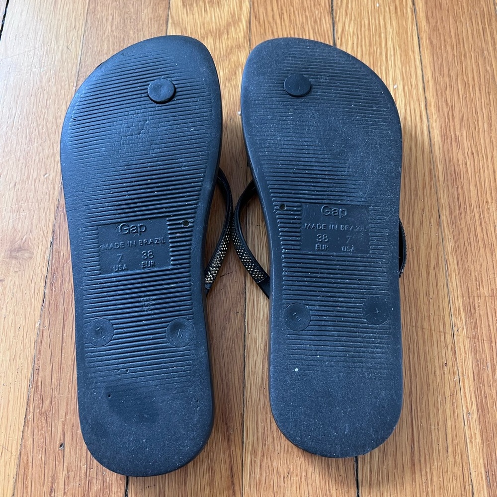 Gap Brown Flip-Flops Made in Brazil US Sz 7 EU 38 - Picture 5 of 5